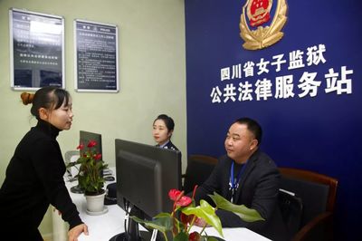 上班時(shí)間“發(fā)傳單”，她們竟然是在發(fā)福利？——法律信息咨詢(xún)的另類(lèi)服務(wù)模式解讀